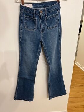 GAP Women's Blue Flared Jeans - Front Patch Pockets